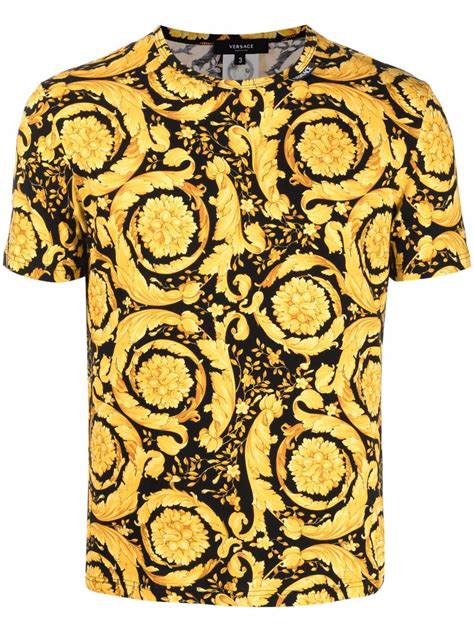 versace shirt 3 imgrc pagdtmz6nklafm|Versace barocco t shirt.